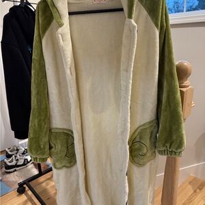 Cozy Green and Cream Hooded Robe